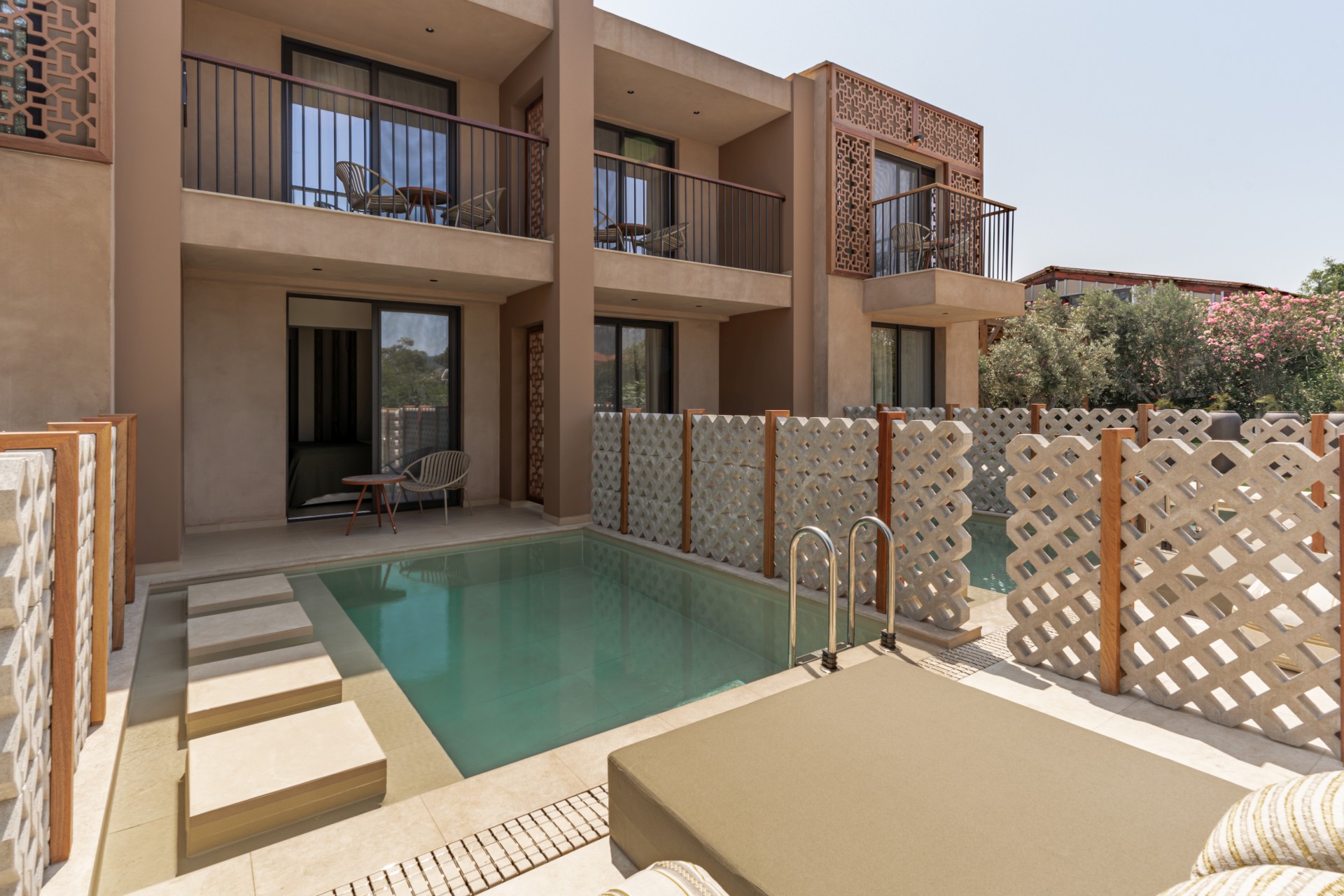 Heated private pool (Supeior & Premium rooms with pool)