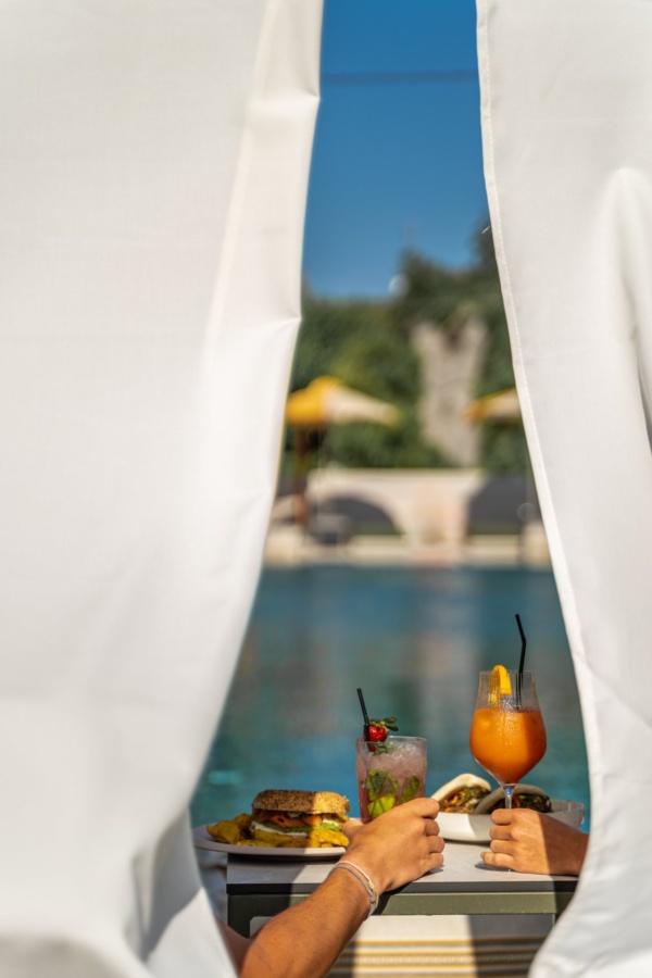 gazebo_main_pool
